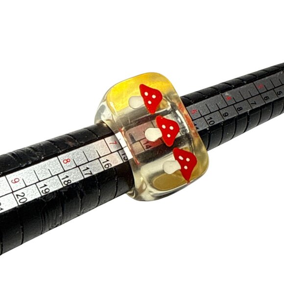 Handmade Resin Mushroom Ring Retro Style Chunky Statement Jewelry - Picture 3 of 7